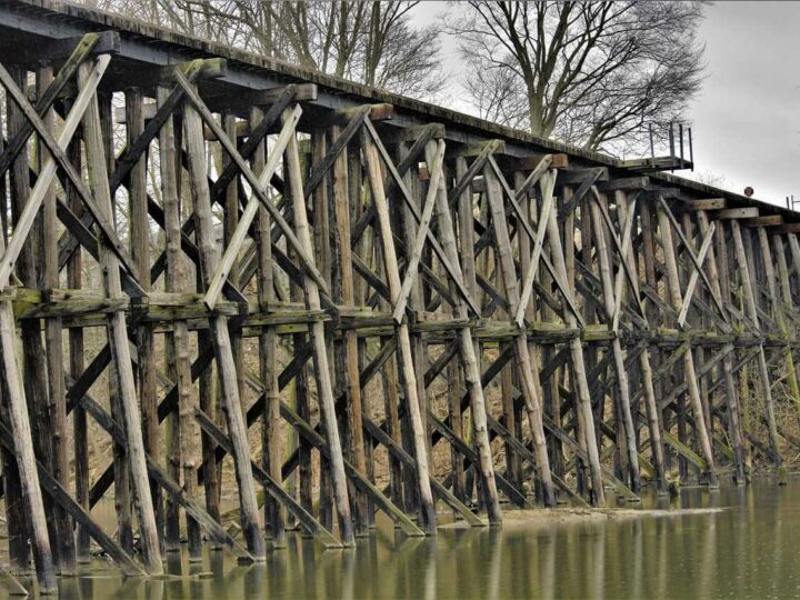 Most przez San w Przemyślu: Wymiana przęseł z zasobów XIX wieku