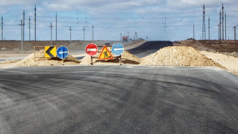 Zakończenie robót drogowych pod nowym mostem kolejowym w Przemyślu planowane na marzec 2024