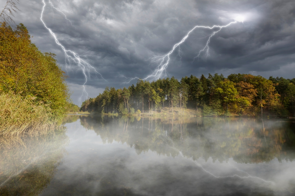 Ostrzeżenie meteorologiczne: przewidziane burze z silnymi opadami deszczu i porywami wiatru w województwie podkarpackim