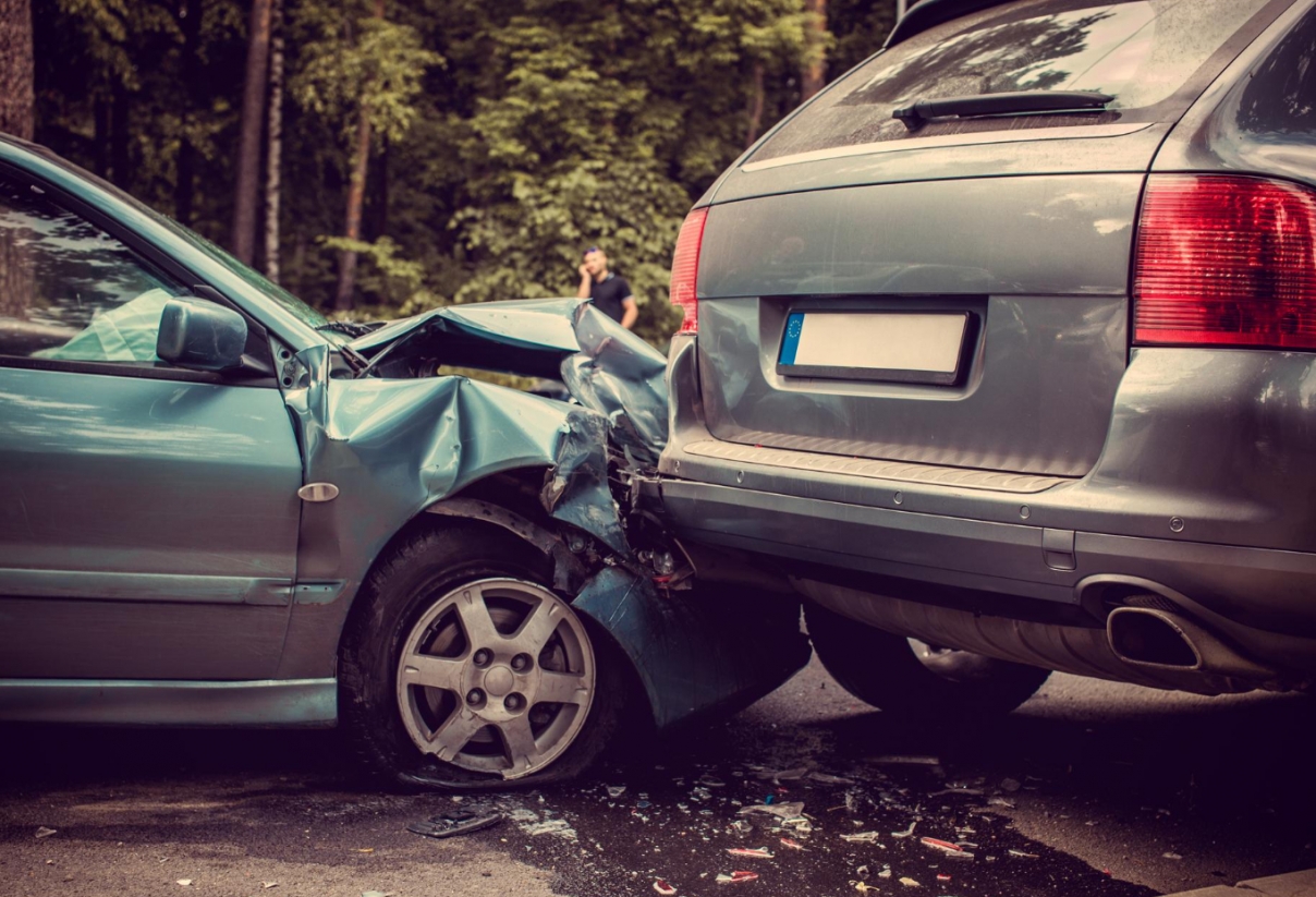 Tragiczny sobotni wypadek na drodze krajowej nr 77 w Skołoszowie: dwie osoby ranne