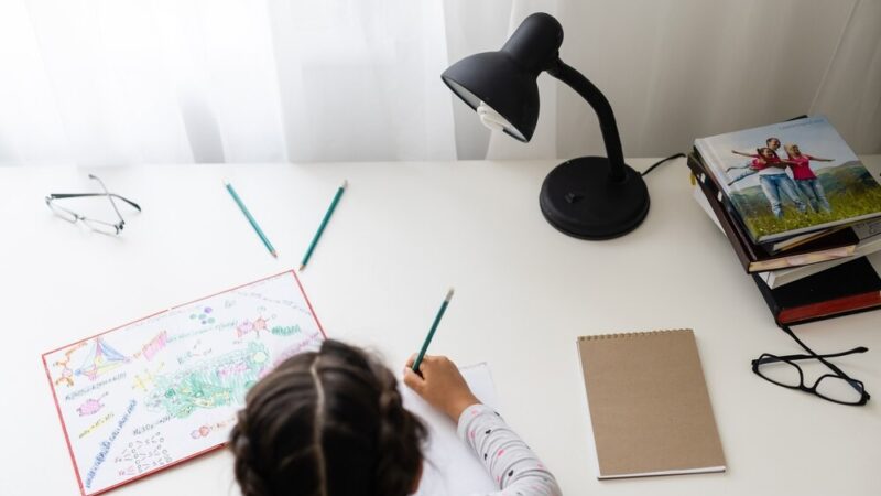 Przemyśl zaprasza młodych artystów do VI Konkursu „Pocztówka do Świętego Mikołaja”