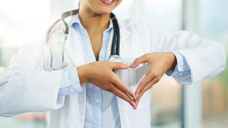 Gdzie znaleźć pomoc medyczną w Święta Bożego Narodzenia? Przewodnik dla mieszkańców