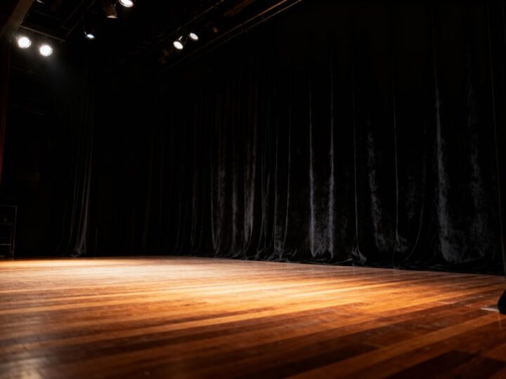 Teatralna podróż do przeszłości: „Jak drzewiej we dworach bywało” w Przemyślu!