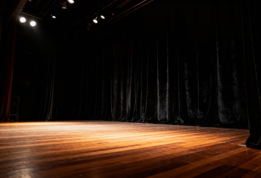 Teatralna podróż do przeszłości: „Jak drzewiej we dworach bywało” w Przemyślu!