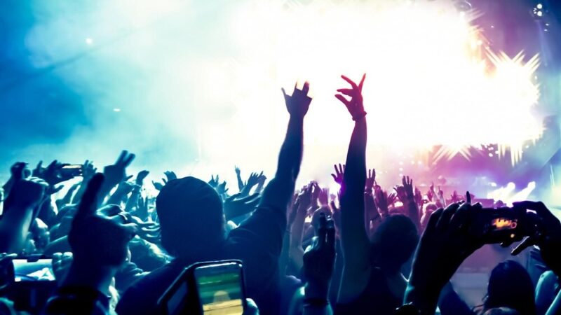 Młodzi wirtuozi na scenie: koncert lwowskiej orkiestry kameralnej w Przemyślu