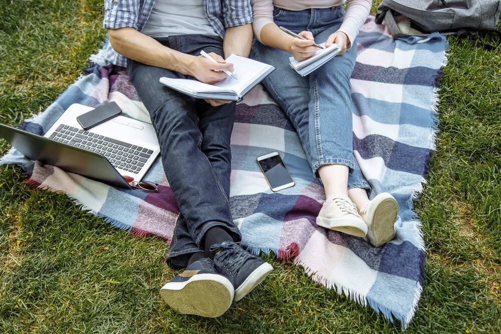 Uczniowie z Bachowa odkrywają magię książek w bibliotece