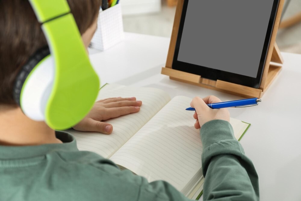 Młodzież w Przemyślu: Dotacje i wsparcie dla lokalnych inicjatyw na spotkaniu informacyjnym